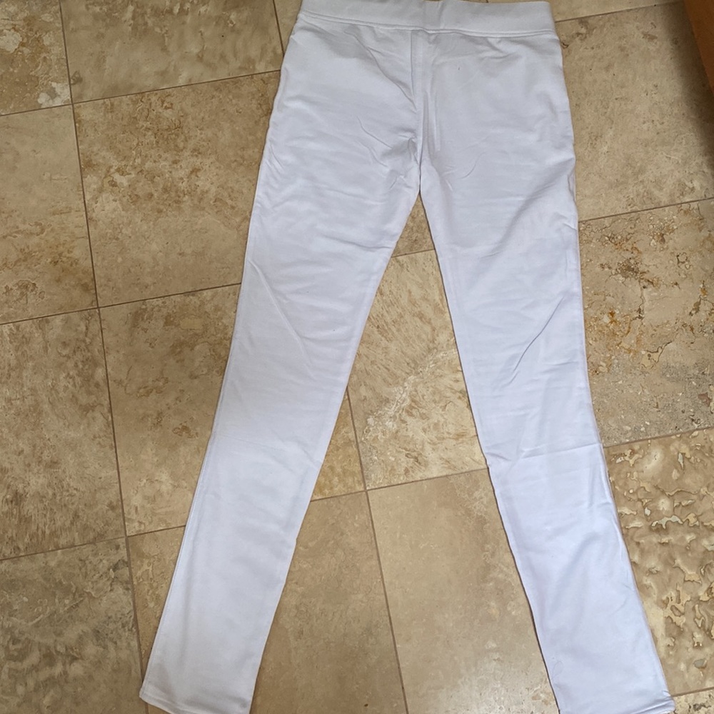 C”est Toi White workout pants. Medium. NWOT